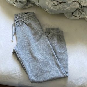 Aritzia sweats